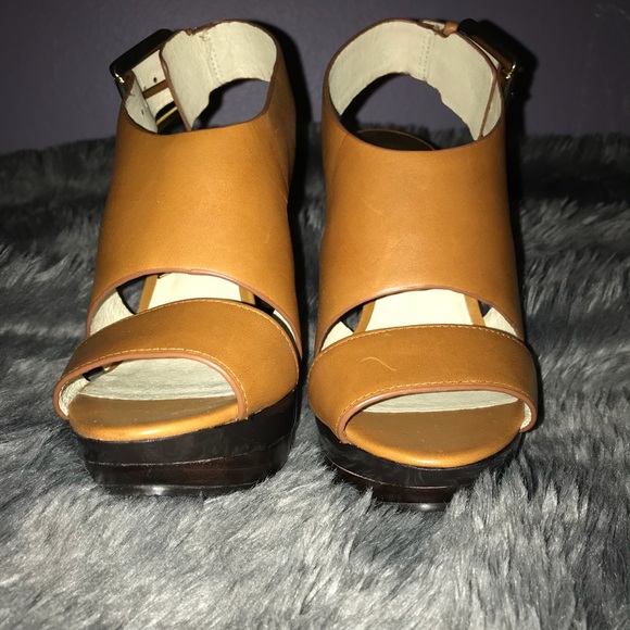 Michael Kors Shoes - ❗️SALE ❗️Michael Kors Heels